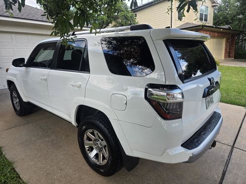 Used 2016 Toyota 4Runner Trail AWD/4WD image 6