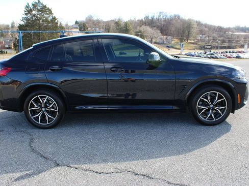 Used 2023 BMW X4 xDrive30i w/ M Sport Package image 10