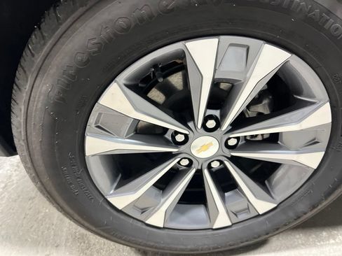Used 2025 Chevrolet Equinox LT FWD image 42