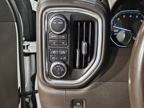 Used 2020 GMC Sierra 1500 SLT w/ SLT Premium Package image 23