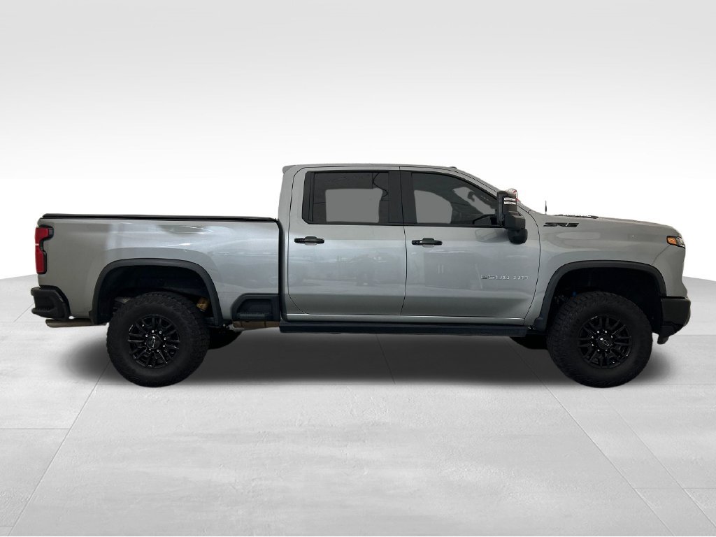 Used 2024 Chevrolet Silverado 2500 ZR2 w/ Technology Package AWD/4WD image 7