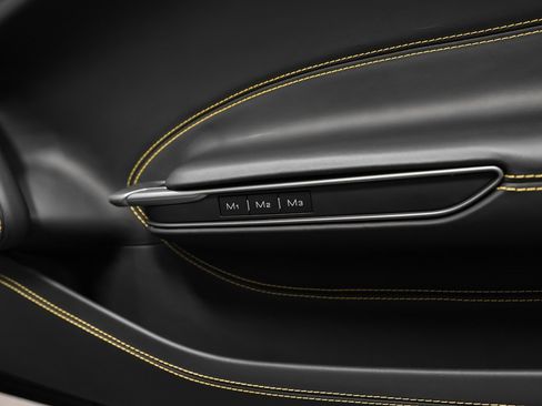 Used 2018 Ferrari GTC4Lusso image 23