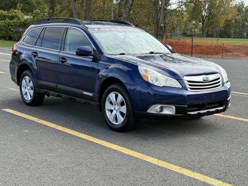 Used 2011 Subaru Outback 2.5i Premium w/ All-Weather Pkg image 1