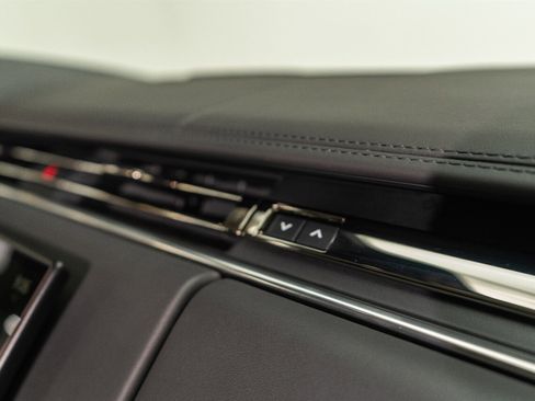 Used 2022 Land Rover Range Rover Long Wheelbase First Edition image 45