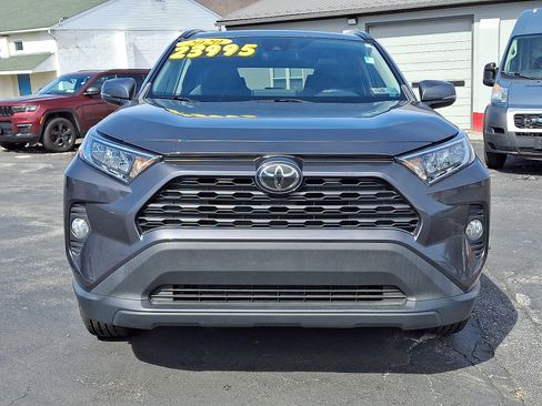 Used 2020 Toyota RAV4 XLE w/ Convenience Package image 2