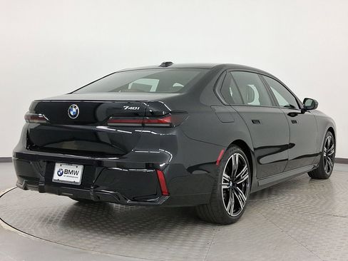 New 2026 BMW 740i image 9