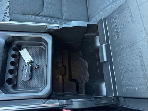 Used 2025 RAM 1500 Big Horn image 31