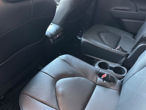 Certified 2026 Toyota Highlander Platinum AWD/4WD image 12