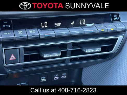 Used 2025 Toyota Camry SE FWD image 23