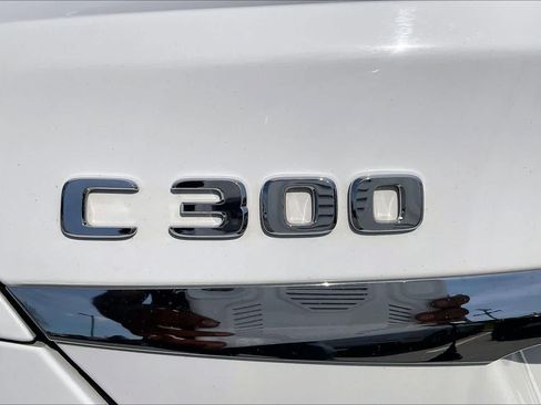 Used 2019 Mercedes-Benz C 300 4MATIC Sedan image 10