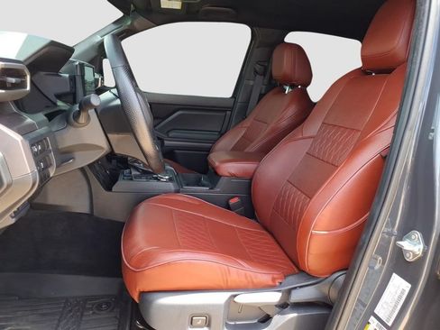 Used 2025 Toyota Tacoma SR5 AWD/4WD image 22