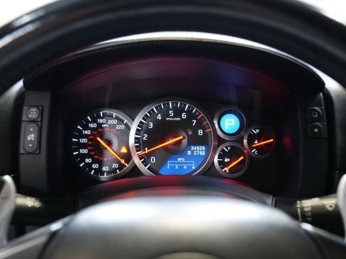 Used 2013 Nissan GT-R Premium image 36
