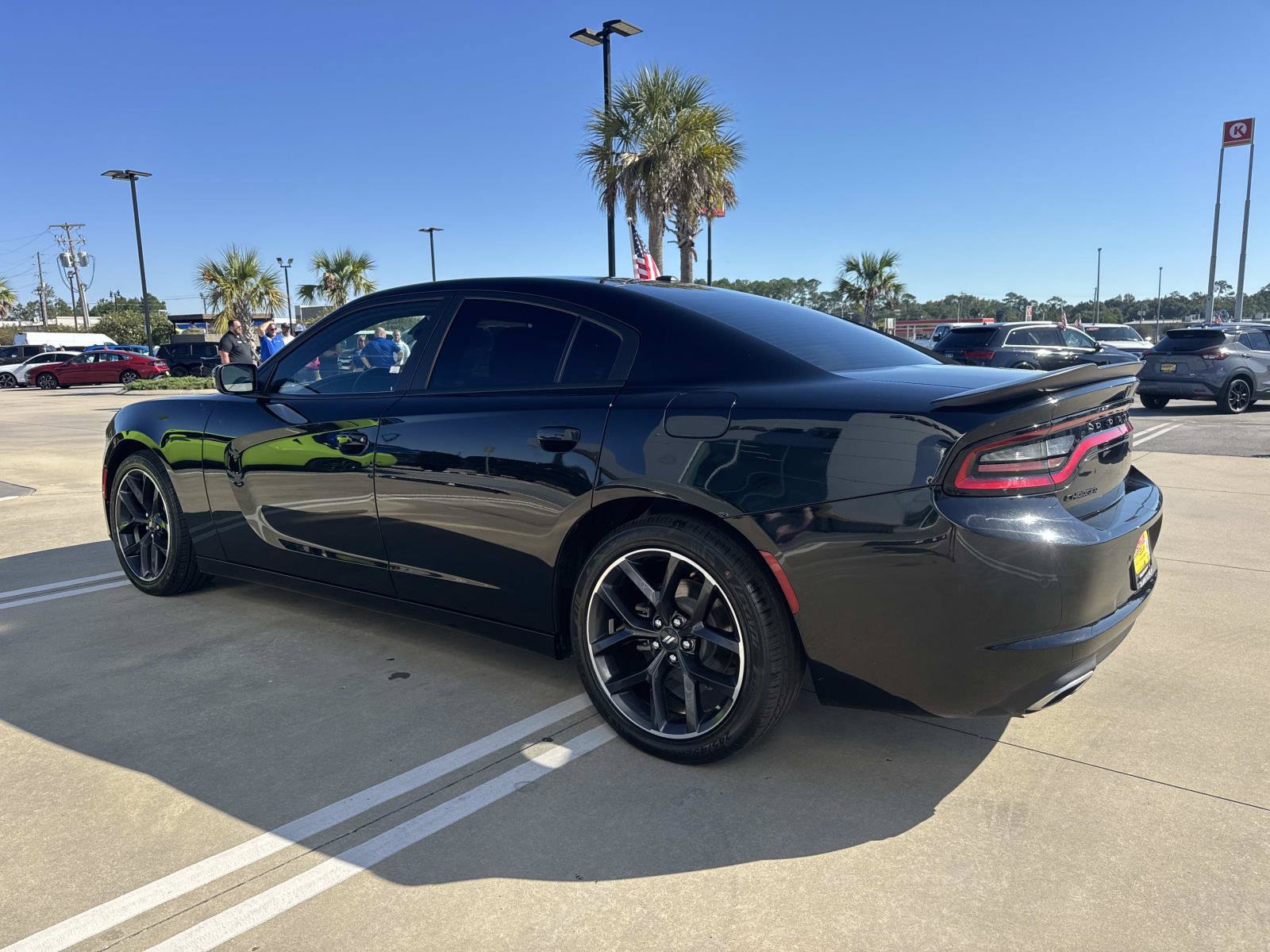 Used 2021 Dodge Charger SXT w/ Blacktop Package RWD image 5