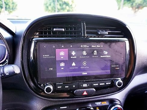 Used 2023 Kia Soul GT-Line image 25