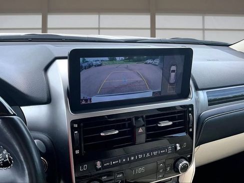 Used 2023 Lexus GX 460 Luxury w/ Accessory Package AWD/4WD image 20