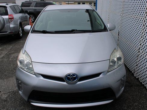 Used 2012 Toyota Prius Three FWD image 3
