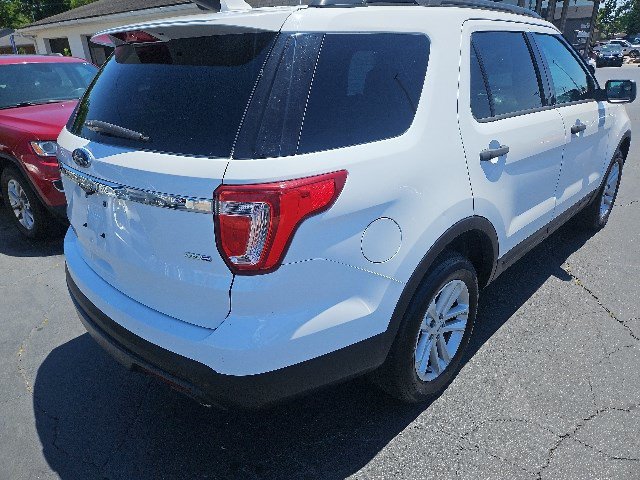Used 2016 Ford Explorer 4WD image 3