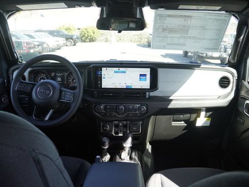 New 2026 Jeep Gladiator Sport AWD/4WD image 34