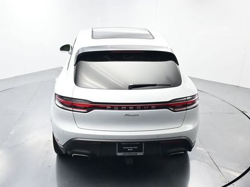 Certified 2024 Porsche Macan image 35