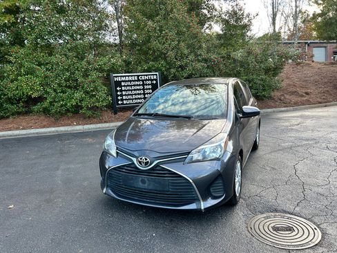 Used 2015 Toyota Yaris LE image 2