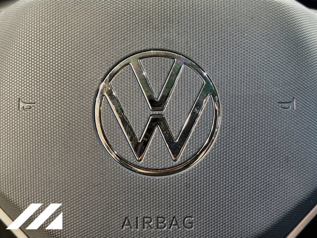 Used 2024 Volkswagen Taos SE AWD/4WD image 32