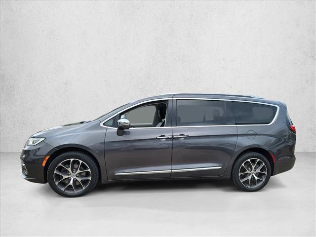 Used 2021 Chrysler Pacifica Limited w/ Uconnect Theater Family Group AWD/4WD image 8
