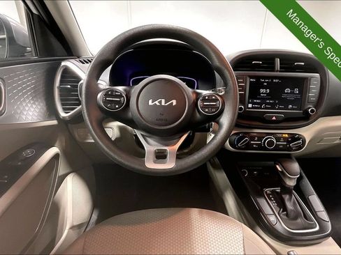 Used 2025 Kia Soul LX w/ LX Technology Package FWD image 6