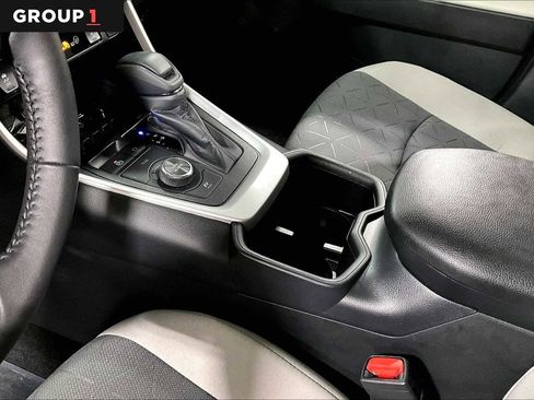 Used 2025 Toyota RAV4 XLE image 16