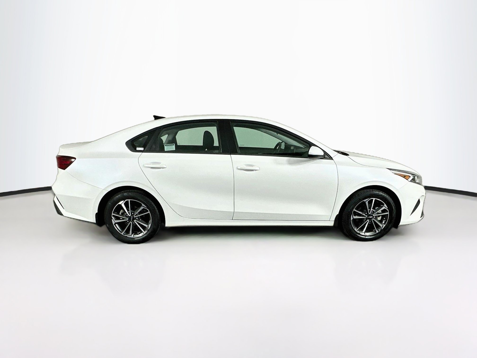 Used 2023 Kia Forte LXS FWD image 10