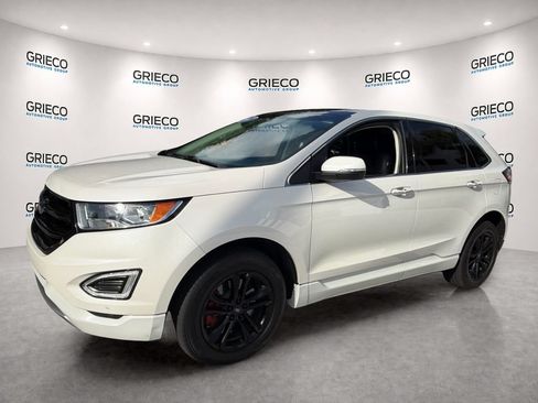 Used 2017 Ford Edge Titanium w/ Equipment Group 301A AWD/4WD image 3