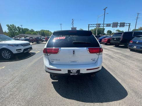 Used 2014 Lincoln MKX AWD w/ Equipment Group 102A image 4