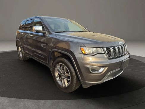 Used 2018 Jeep Grand Cherokee Limited AWD/4WD image 3