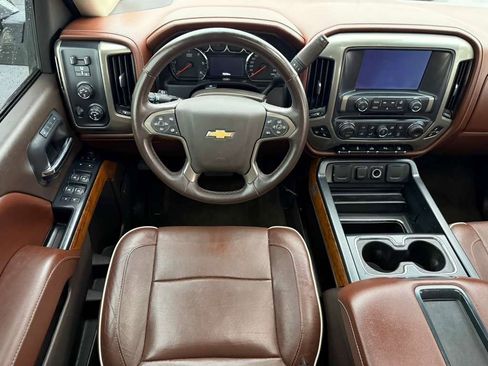 Used 2015 Chevrolet Silverado 1500 High Country w/ High Country Premium Package image 18