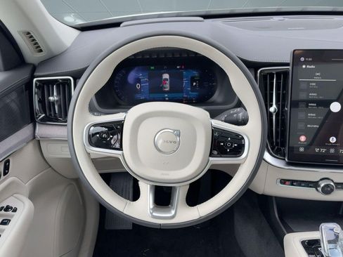 New 2026 Volvo XC90 T8 Ultra w/ Protection Package Premier AWD/4WD image 27