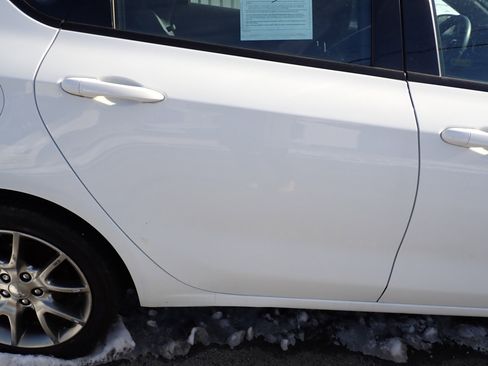 Used 2015 Dodge Dart SXT w/ Sun/Sound Group image 13