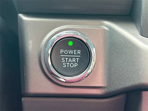 New 2025 Ford F150 Lightning XLT image 30