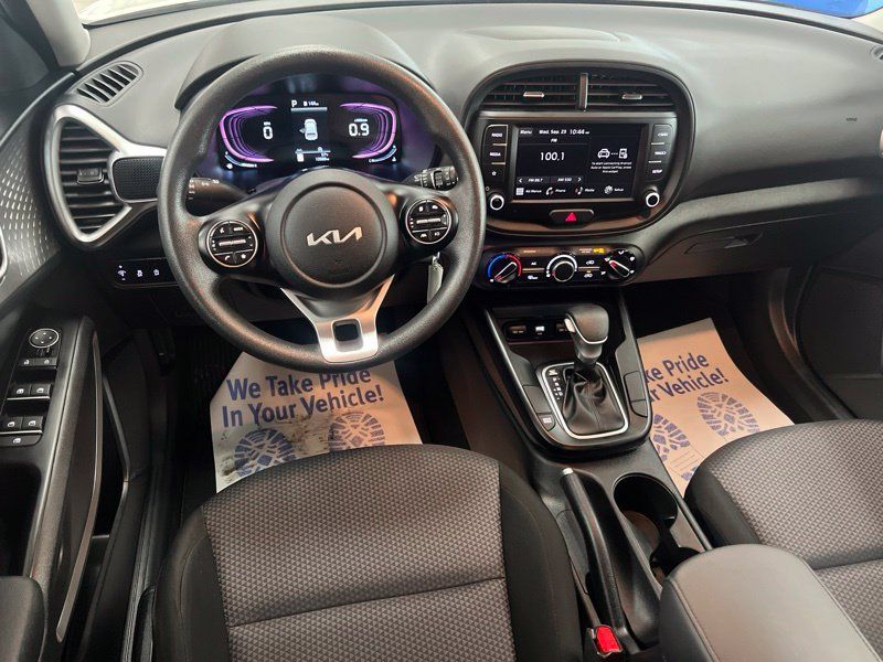 Certified 2024 Kia Soul LX FWD image 27