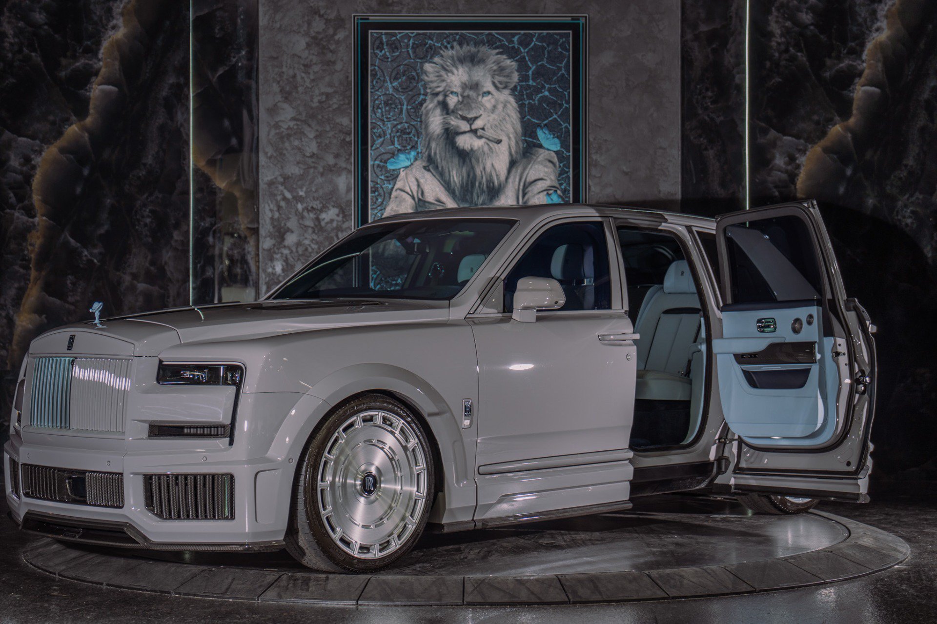 Used 2023 Rolls-Royce Cullinan Black Badge w/ Driver's Package AWD/4WD image 1