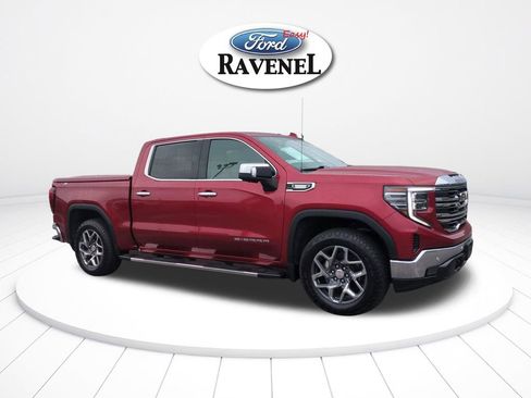 Used 2023 GMC Sierra 1500 SLT w/ SLT Premium Package AWD/4WD image 2