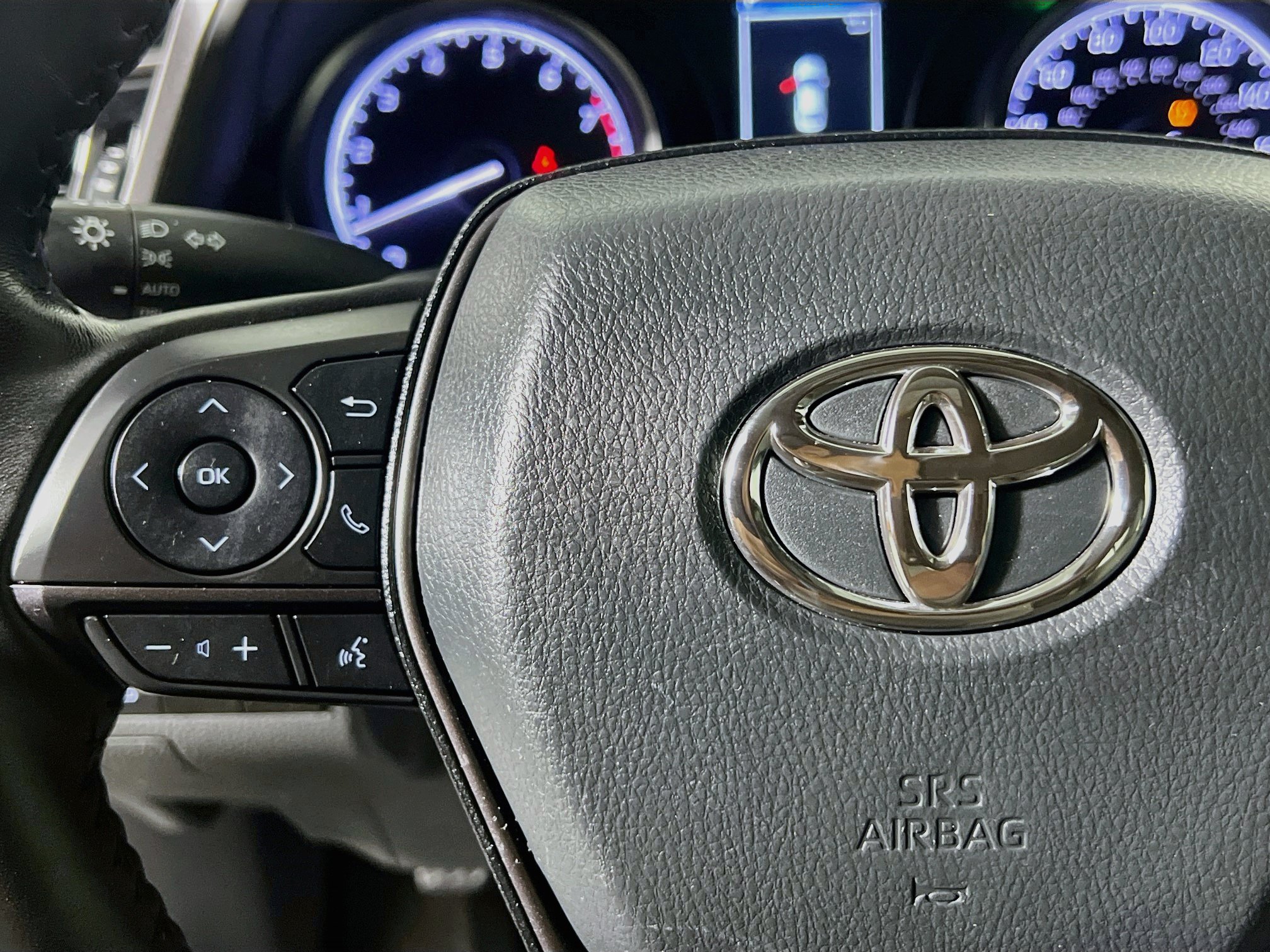 Used 2024 Toyota Camry SE FWD image 19