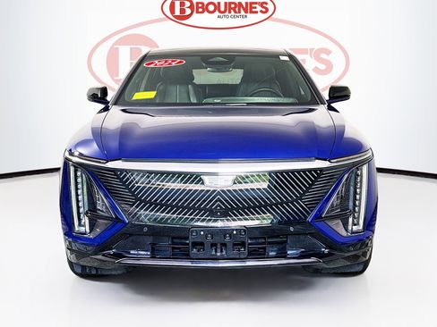 Used 2024 Cadillac Lyriq Luxury AWD/4WD image 7