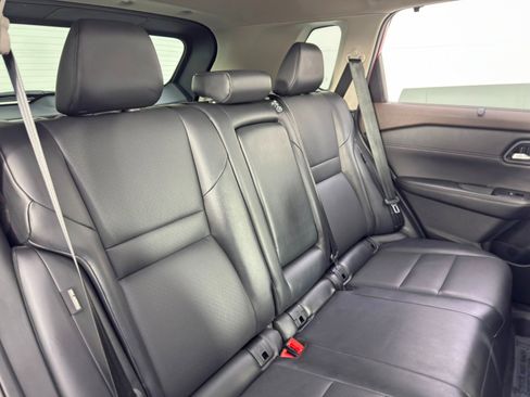 Used 2022 Nissan Rogue SV w/ SV Premium Package image 34