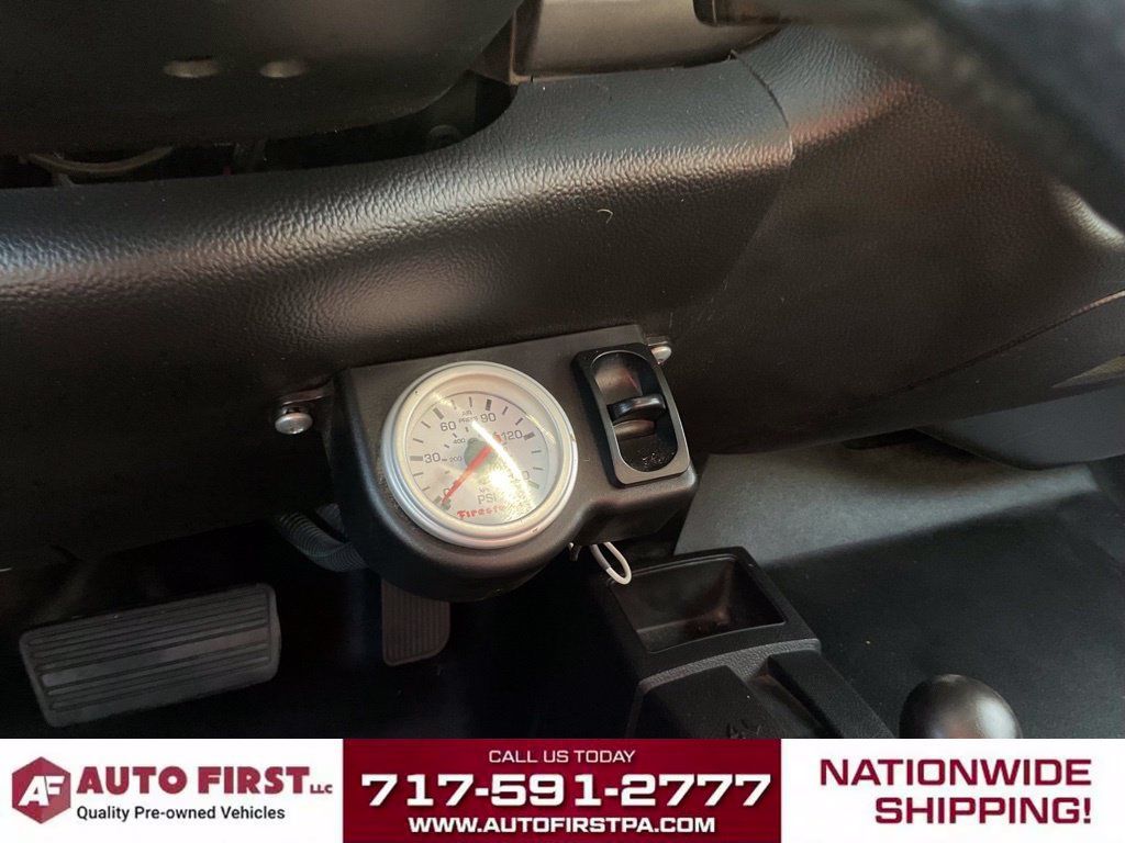 Used 2017 GMC Sierra 3500 4x4 Crew Cab image 29
