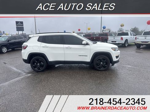 Used 2018 Jeep Compass Latitude w/ Popular Equipment Group AWD/4WD image 6