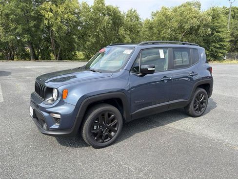 Used 2023 Jeep Renegade Altitude w/ Sun/Sound Group AWD/4WD image 26