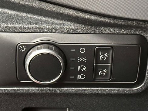 Used 2023 Ford Bronco Base image 18