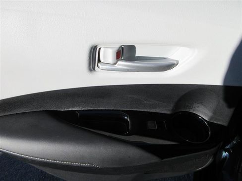 Used 2019 Toyota Corolla SE image 21