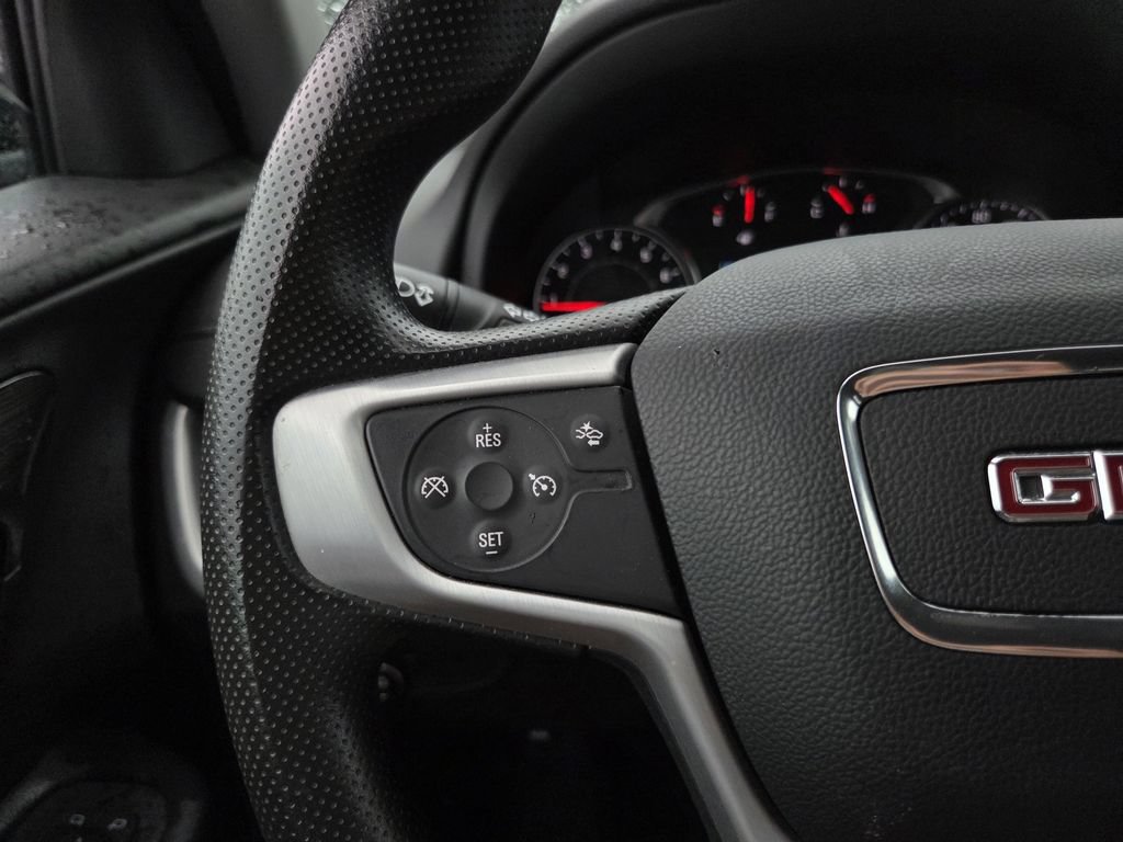 Used 2024 GMC Terrain SLE FWD image 25