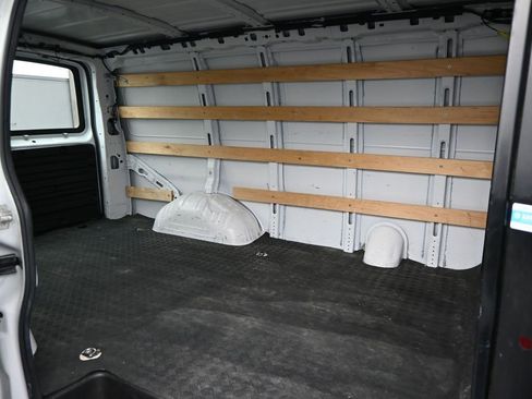 Used 2019 GMC Savana 2500 Work Van w/ Driver Convenience Package image 29