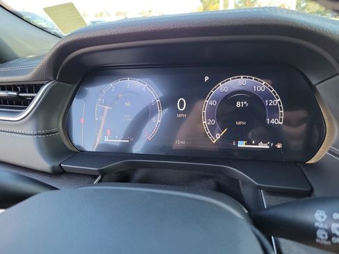 New 2025 Jeep Grand Cherokee L Limited w/ Luxury Tech Group II AWD/4WD image 15